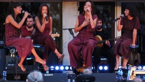 Crítica del concierto de Judit Neddermann: el latido de las lenguas