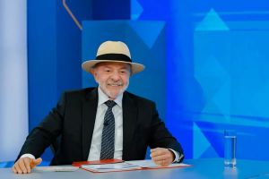 Lula transforma interrogatório do JN em show de vitalidade