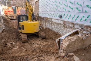 Readers sound off on construction liability, deporting Haitians and Dolly Parton