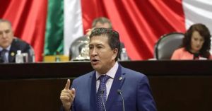 Héctor Yunes: el porrismo parlamentario disfrazado de legalidad