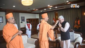 Maharashtra Governor Jishnu Dev Varma receives blessed Rakhi from BAPS