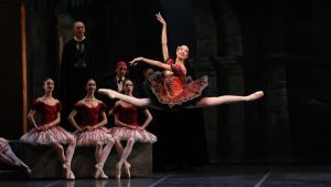 Martina Valentini promossa solista alla Scala: è nata una stella. “Ho lasciato tutto per la danza”