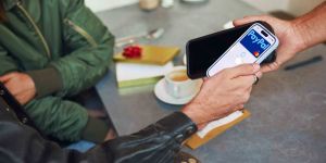 Media: Advent en Stripe stoppen jacht op PayPal