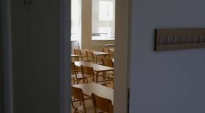 U učionicama treba da budu knjige, laboratorije i računari, a ne kandila