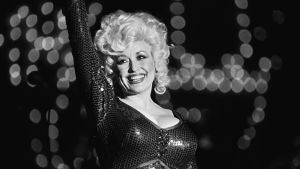 Barbara Walters Insulted Dolly Parton in 1978. Dolly’s Response Was Perfect