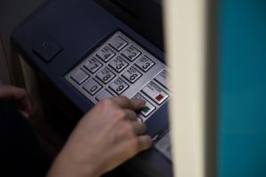 Δημοσιεύτηκε η ΚΥΑ για τη διπλή επιστροφή ενοικίου σε γιατρούς, νοσηλευτές και εκπαιδευτικούς