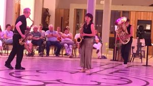 Kunst und Musik satt auf dem Ödland, in Tiefenstein und Görwihl