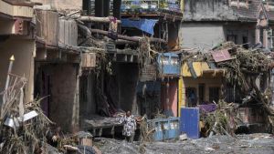Localizado uno de los tres españoles desaparecidos tras las riadas en Nepal