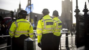 Četvorica muškaraca priznala da su zapalili kola hitne pomoću jevrejske zajednice u Londonu