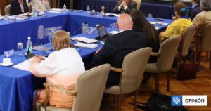 ¿Qué pasaría si Chile redujera a la mitad sus 2.256 concejales?
