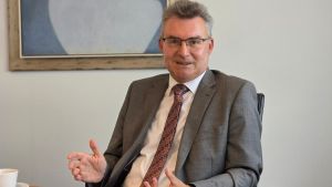 „Haben uns im sozialen Bereich verrannt“: Was sollen Landkreise ihren Einwohnern noch finanzieren?