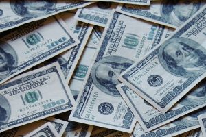 Exchange rate heats up to close August. Is Milei changing strategies?