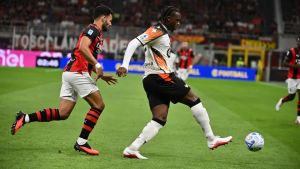 Il Venezia resiste un tempo, poi cede al Milan: finisce 2-0