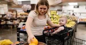 Mom shares ‘extreme $25 grocery budget’ to feed family of 4, 3 meals a day for a week