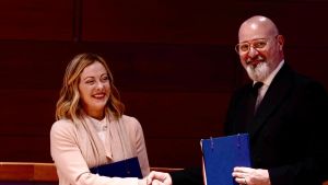 Polemica sulla frase di Bonaccini, lo storico De Luna: “Sinistra chiusa nelle Ztl. E incapace di dialogare”