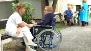 Crisi case di riposo, l’assessore Roma: «Le Rsa lavorino per ridurre i costi»