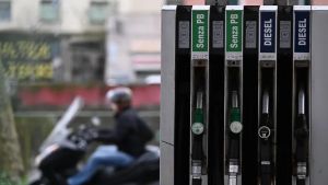 Caro carburanti, l’allarme di Vega: «Il problema non sono solo le accise»