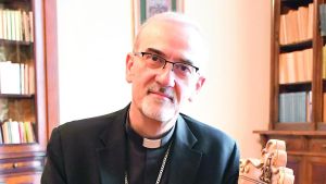Pierbattista Pizzaballa a Pavia: «A Gaza i bambini sono la speranza per gli adulti. Meritano il Nobel per la Pace»
