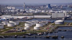 Haveneconoom: staking is vooral slecht voor imago haven Rotterdam