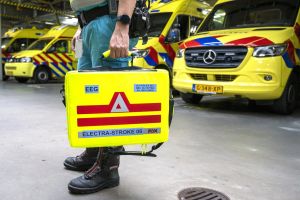 In het machtsspel van de zorg raakt de patiënt uit beeld
