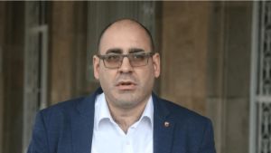 Đukanović: Ako ne osvojimo većinu, idemo u opoziciju, a na koju će stranu SPS?