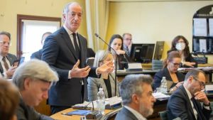 Voto sul fine vita in Veneto: Stefani e Zaia verso il sì, FdI e FI divisa
