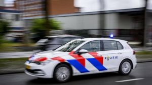 Vrouw zwaargewond na val van balkon in Eindhoven, man vast