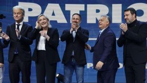 Abascal busca revalidar a Vox como un referente de la extrema derecha mundial en el año de la gran oportunidad de Le Pen