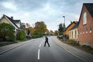 Jeg er flyttet til provinsen for at få hus og have. Nu kan jeg ikke slippe tanken om, at jeg gør mine børn en bjørnetjeneste