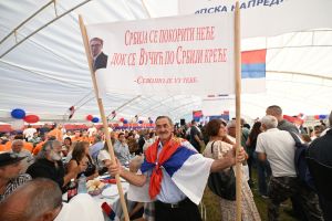 Aktivista iz Užica: Prišla nam je grupa osoba u crnim majicama i počela da nas udara