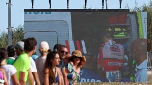 Pogacar se cae y deja a la Vuelta sin líder