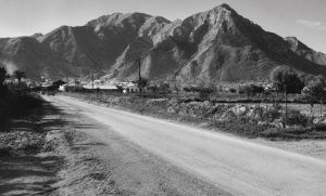 La carretera que une las fiestas de la huerta