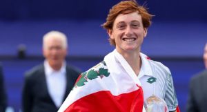 El amor por el Perú, físico de élite y mentalidad de campeón: los secretos de un Buse que conquista con su corazón y su tenis