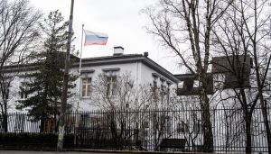 Steng den russiske ambassaden