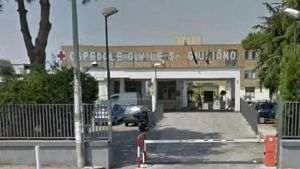 Giugliano, aggredisce con pugni e schiaffi infermiera del Pronto soccorso: in manette una donna di 54 anni