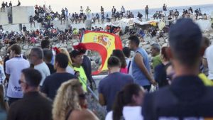 Claveles frente a la violencia