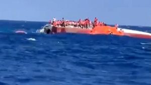 Al menos seis muertos en un naufragio de un ferry con 270 personas a bordo cerca de Chipre