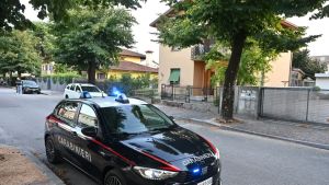Femminicidio di San Giovanni, la donna aveva diverse ferite da taglio sull’addome: il marito era alterato dall’alcol