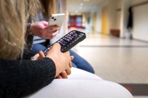 Meidän meiningit: Kajaanilaisnuoret pohtivat digitalisaatiota – hyvä vaiko huono juttu?