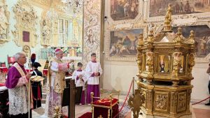 Il vescovo Marini celebra la messa per San Contardo: «Guidi i passi di Broni»