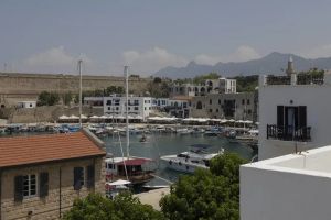 « Ceux qui ont pu ont fui » : à Chypre, le naufrage d’un bâteau de croisière fait au moins 7 morts et 23 disparus