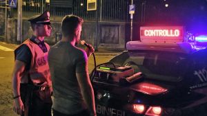 Ubriachi al volante: incidenti e ritiro della patente. “Alcol cinque volte sopra il limite”