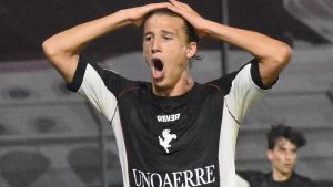 Tormento ed estasi. Gli applausi alla squadra degli 8mila allo stadio nonostante la sconfitta