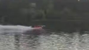 Motoscafo offshore lanciato a folle velocità sul Ticino: choc a Sesto Calende