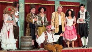 Molière hätte seine helle Freude beim turbulenten Auftakt des Sommertheaters gehabt