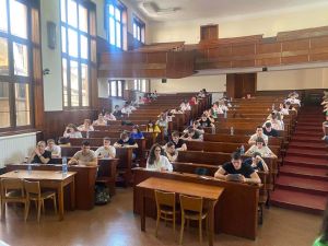 Stari studenti predali peticiju nadležnima: Traže trajno rešenje ili novo produženje roka za diplomiranje