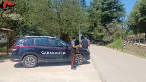Controlli sulle strade dei Colli: nove sanzioni a Teolo, un automobilista minaccia gli agenti