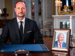 Vi skylder kong Haakon vår støtte så opp­gaven blir verdt å leve for