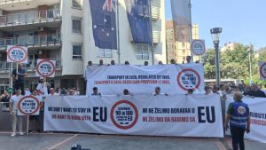 Prevoznici održali protest ispred delegacije EU u Srbiji: Dali rok od dve nedelje za ispunjenje zahteva ili blokiraju granične prelaze
