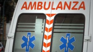 Pauroso scontro auto-moto: muore giovane di 21 anni